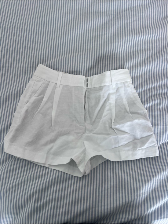 Aritzia Pants - Aritzia Linen shorts